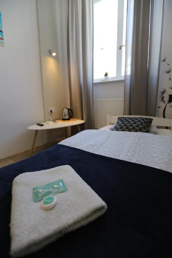 Deja Vu Hostel Warschau Buitenkant foto