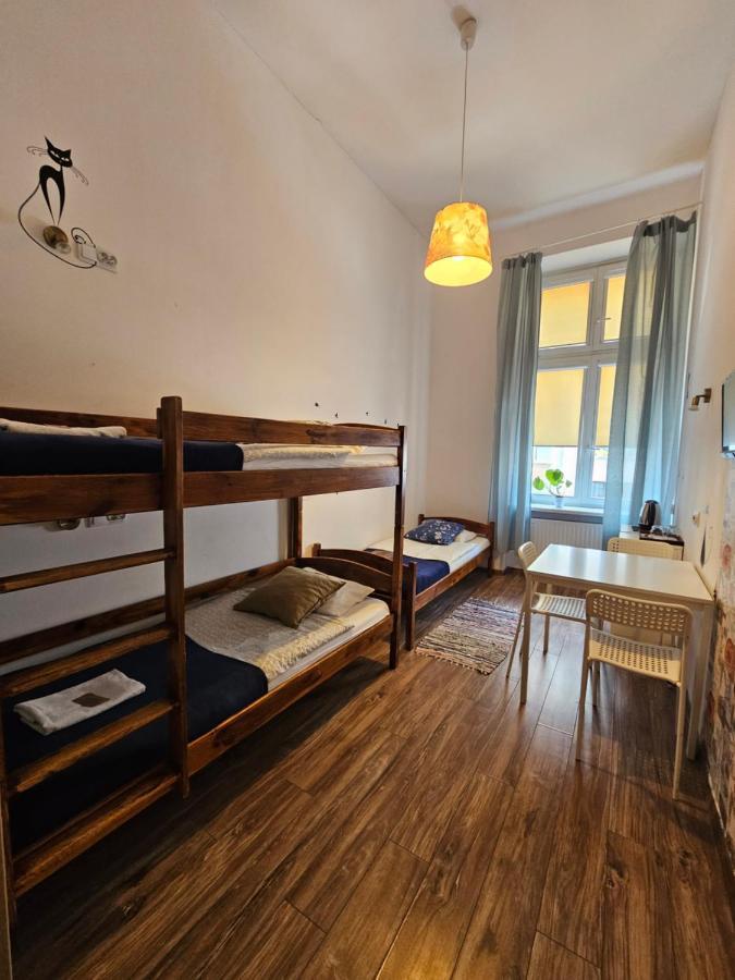 Deja Vu Hostel Warschau Buitenkant foto