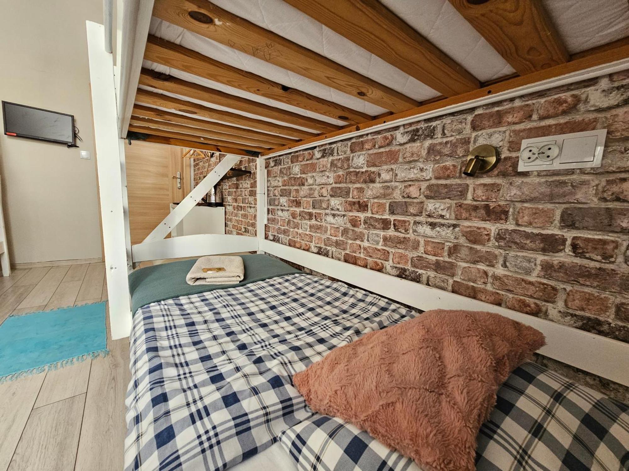 Deja Vu Hostel Warschau Buitenkant foto