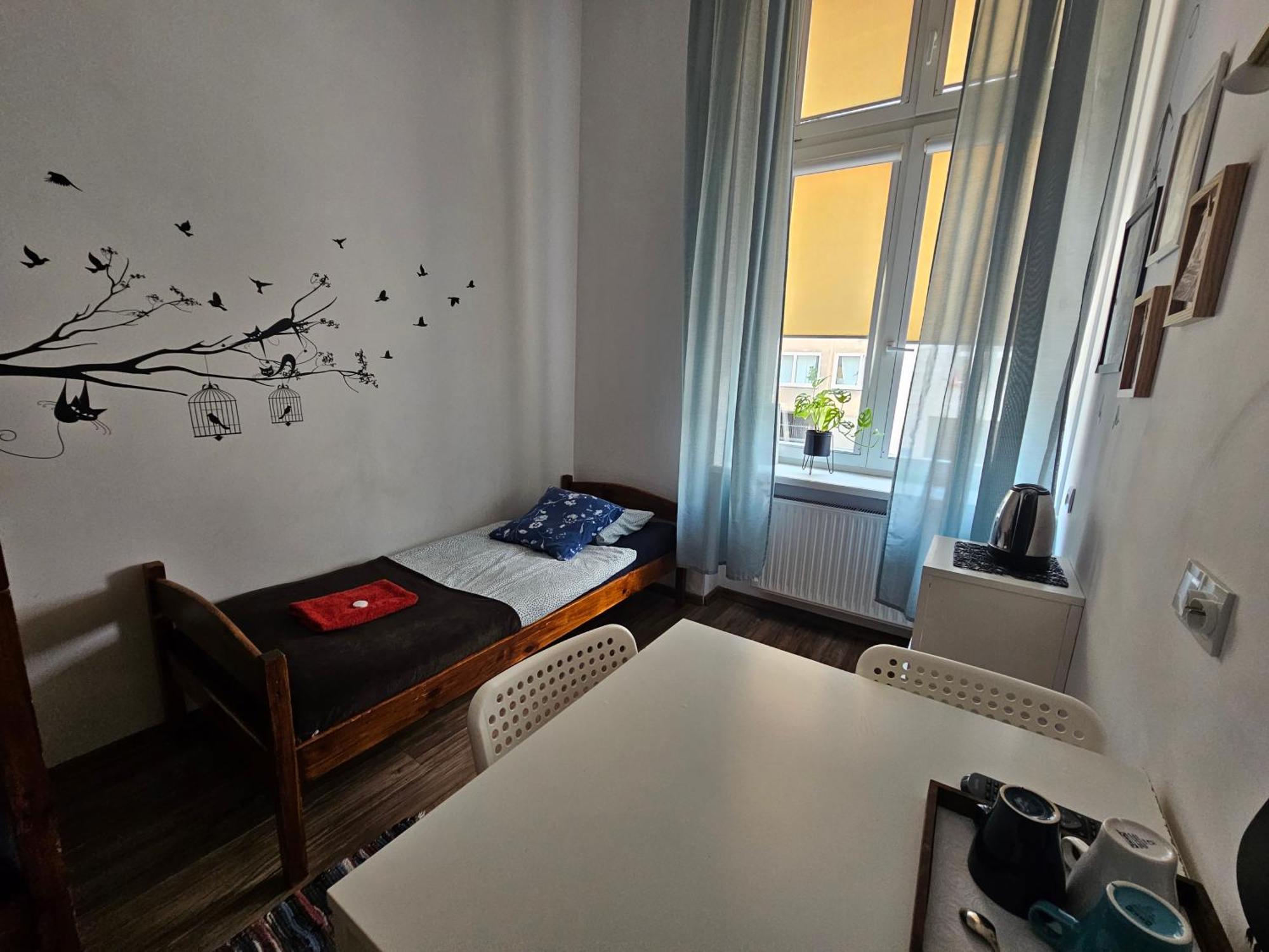 Deja Vu Hostel Warschau Buitenkant foto