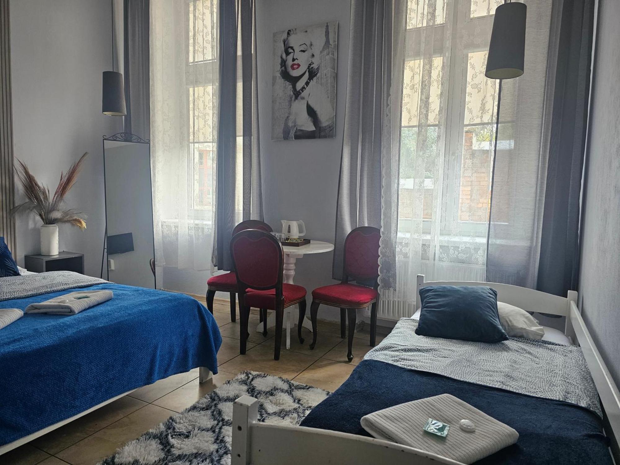 Deja Vu Hostel Warschau Buitenkant foto